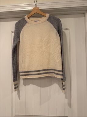 AQUA Cashmere Sweater size Medium